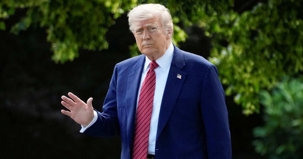 Трамп заявил о готовности к трехсторонней встрече с Путиным и Зеленским