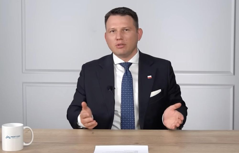 Владимир Корнилов: Когда я подводил итоги первого тура президентских выборов, я указал на то, что главной сенсацией стало уверенное третье место Славомира Ментцена, за которого особенно активно проголосовала молодежь