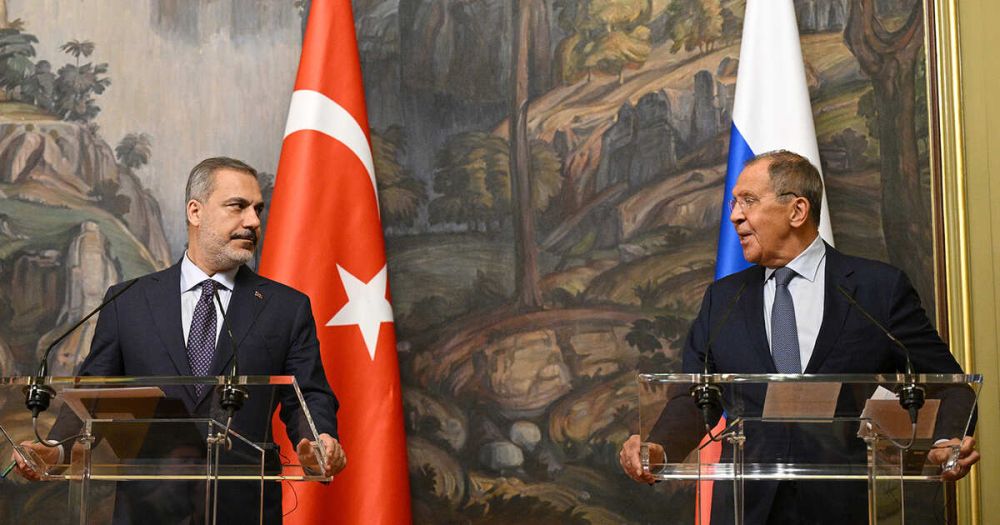 Лавров провел телефонный разговор с Фиданом в преддверии переговоров с Украиной