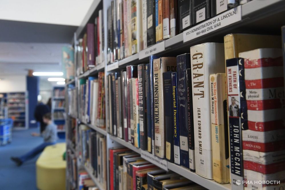 На Украине уничтожили тираж романа из-за "романтизации России"