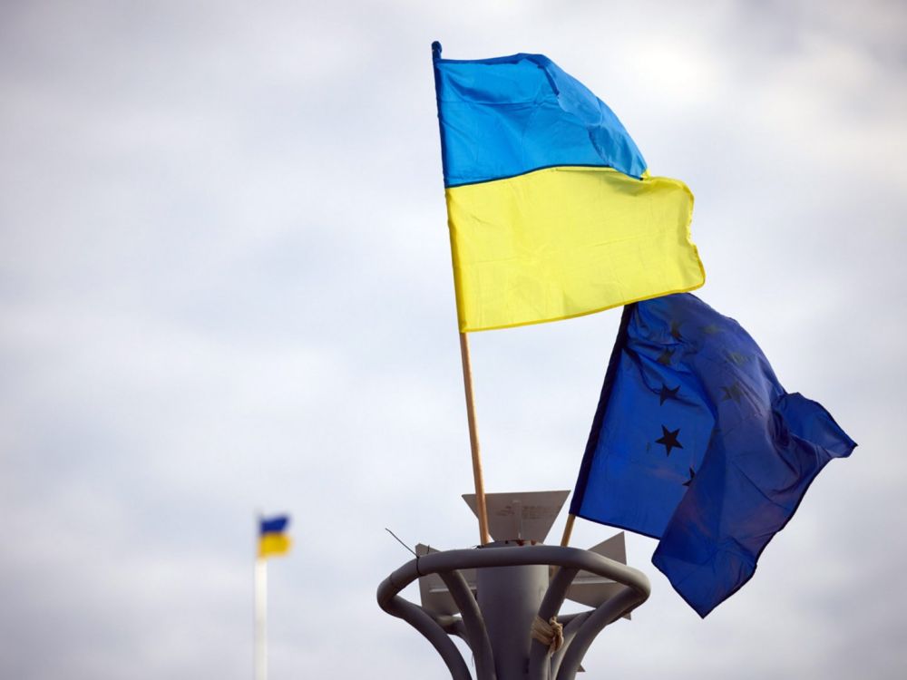 FT: лидеры ЕС показали, что они слишком слабы для помощи Украине