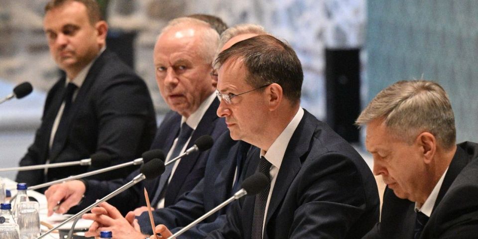 Киев продолжает биться лбом об стену