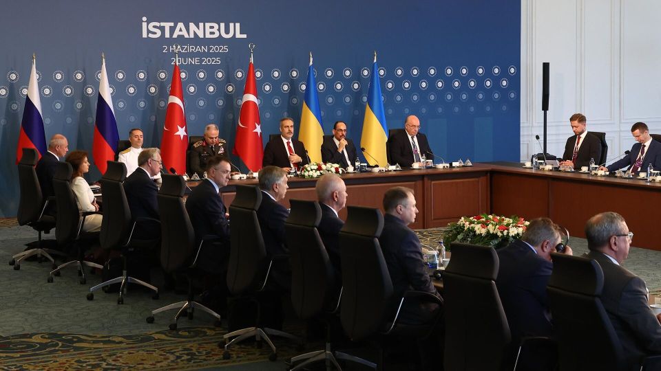 Стамбул. Раунд 2: меморандум, отказ России, украинское шоу для сердобольных европейцев