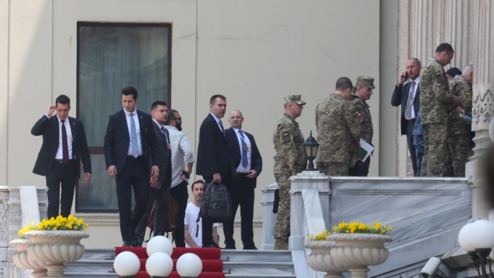 В Стамбуле стартовали переговоры делегаций России и Украины