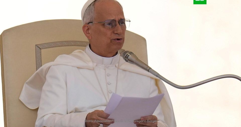 Ватикан: папа римский обсудил с Путиным украинское урегулирование