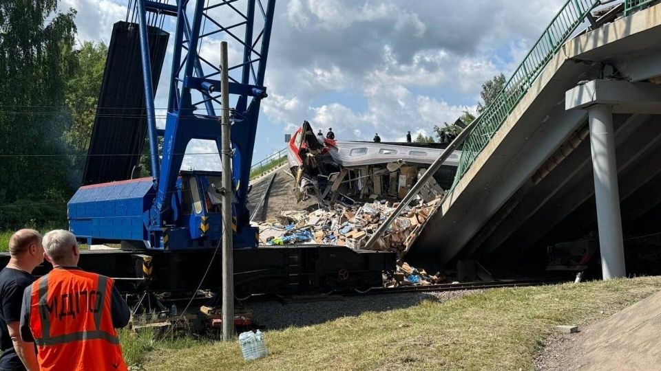 "Расслабленность и расстояния": Михайлов объяснил уязвимость российского тыла