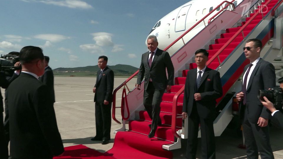 Сергей Шойгу и Ким Чен Ын обсудили восстановление Курской области