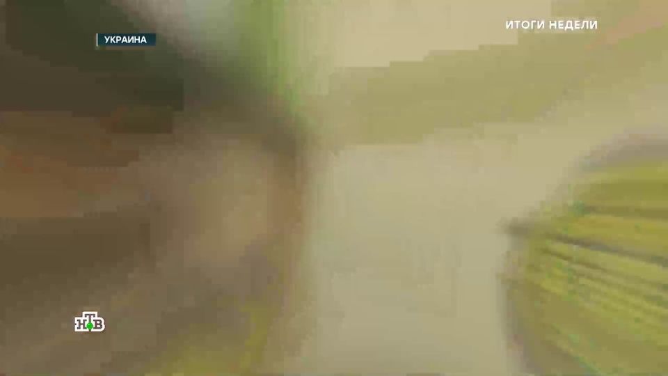 Украинские университеты начали превращаться в поставщиков живой силы для фронта: в вузах по указанию властей массово отчисляют учащихся, лишая их отсрочки от мобилизации, а все списки сразу же передают в ТЦК