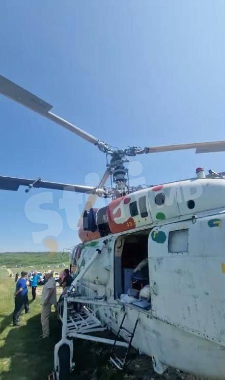 Украинский гражданский вертолёт по пути в Румынию экстренно сел в Молдове из-за проблем с двигателем, сообщает @rusputnikmd_2