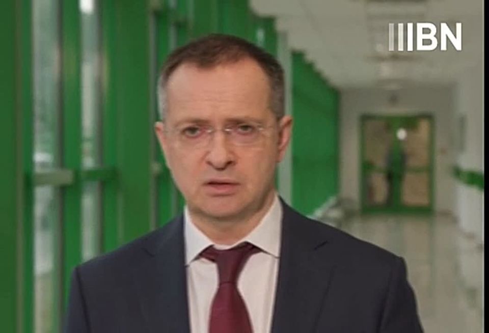 Наши представители уже прибыли на границу и мы не понимаем почему там нет представителей украинской стороны, заявил Мединский, комментируя не состоявшийся обмен телами погибших с Украиной