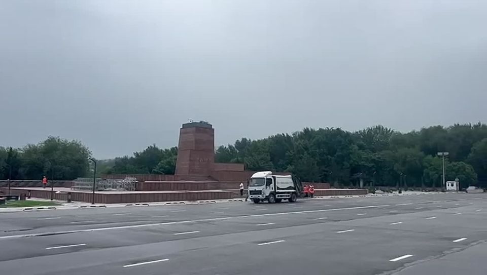 В Киргизии снесён самый высокий Ленин Средней Азии - наш союзник по ОДКБ постепенно становится "Украиной"