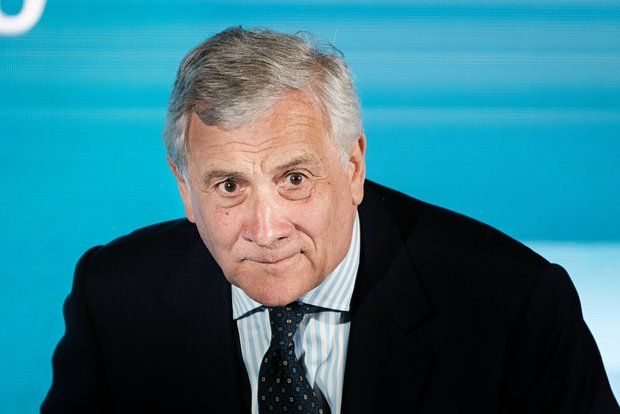 Премьер Италии Таяни усомнился в скором урегулировании конфликта на Украине