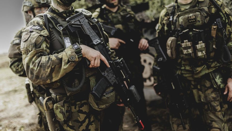 В Чехии готовятся к худшему: спецслужбы страны ждут военных из Украины