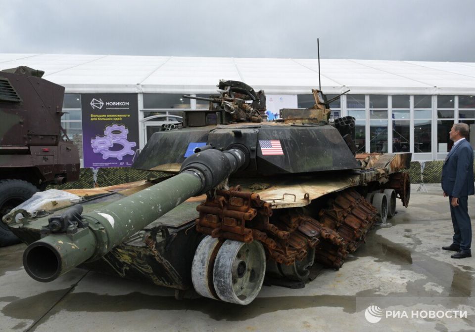 Михаил Онуфриенко: Российские войска "затрофеили" 26 из 31 Abrams, поставленных США Украине, следует из подсчётов РИА Новости