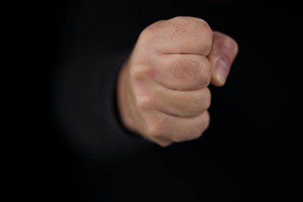 Житель Харьковской области заявил, что его избивали сотрудники СБУ и солдаты ВСУ