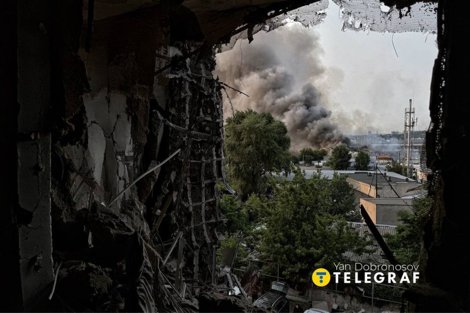 Киев, окно в Европу.. @belarusian_silovik