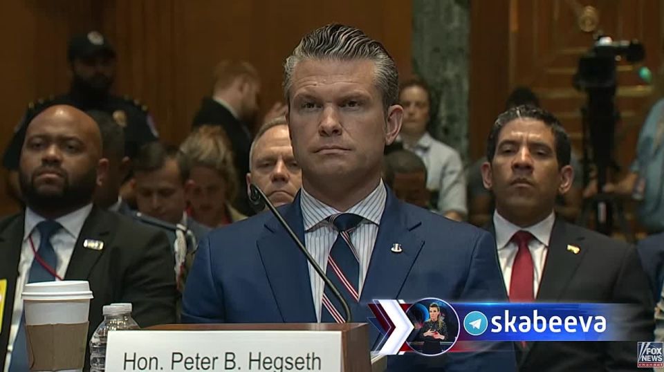 Сенатор Митч Макконнелл, кажется, понял, что прекращение поставок оружия на Украину остановит войну, но пока не может это принять