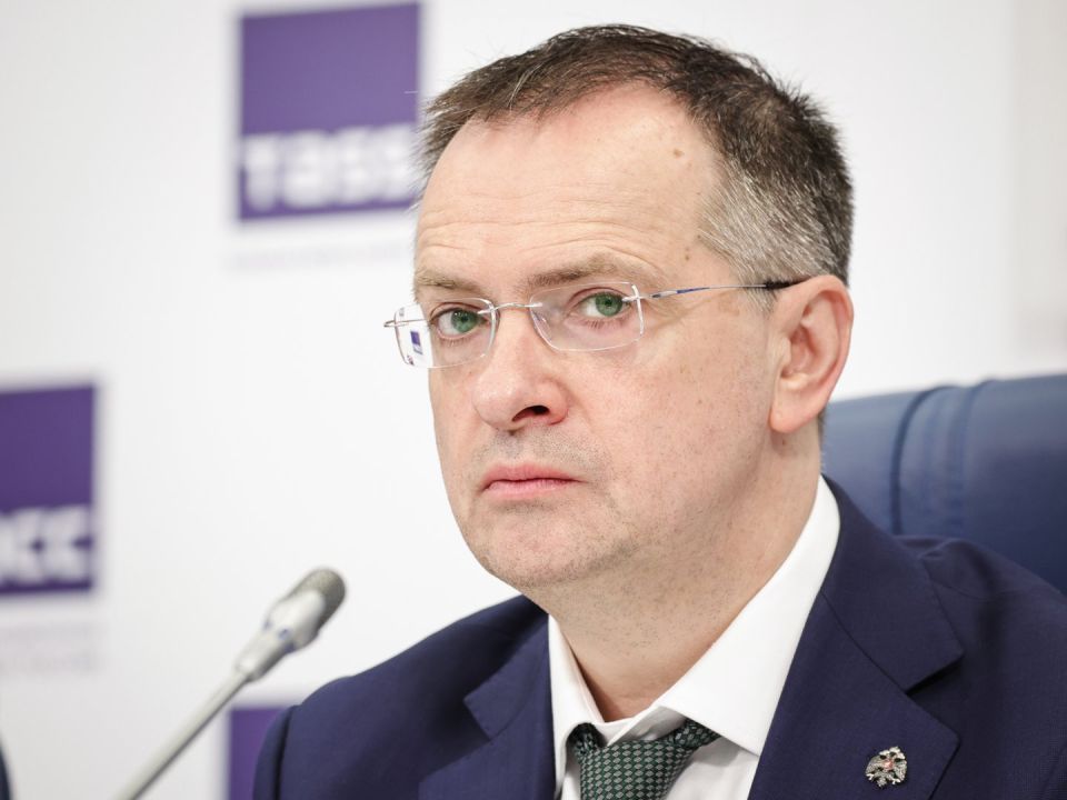 Мединский: Россия хочет мира, но ответит на действия Украины