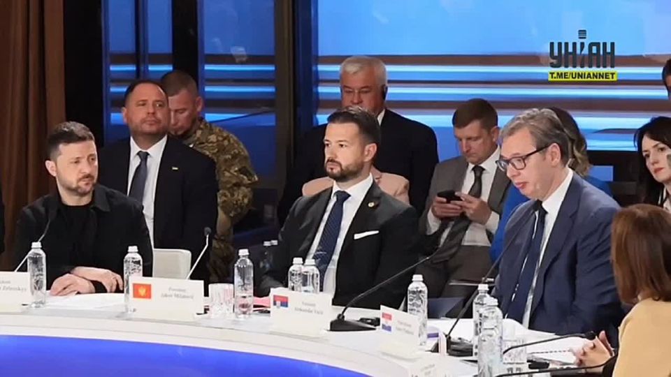 Сербия готова восстановить один-два украинских города или региона, чтобы чётко продемонстрировать украинцам поддержку - Вучич