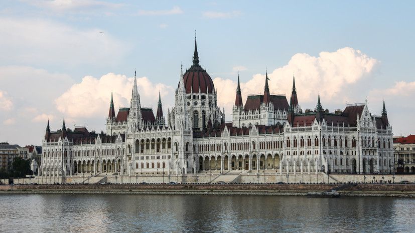 «Не хотим, чтобы наши дети возвращались в гробах»: Будапешт ответил Зеленскому на критику в адрес Венгрии