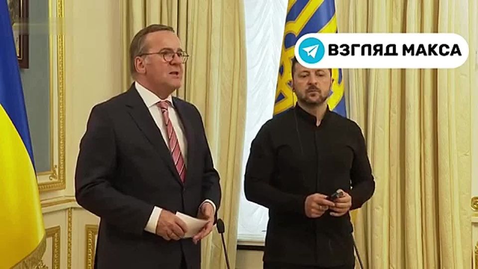 Сегодня в Киеве прошла совместная пресс-конференция Зеленского и министра обороны Германии Бориса Писториуса, прибывшего в украинскую столицу с необъявленным визитом
