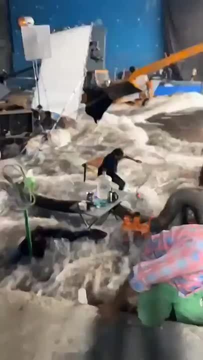 ����� ����������: ������ ��������� �������� ��� �������, � ��������� ������� ������ ������ GPS, ���� ��������� �������������� � ������, � ������� ������ 16 ����: