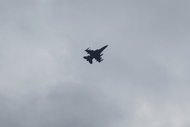 ���������: ������ F-16 ��� �������� ����� ������ ���������