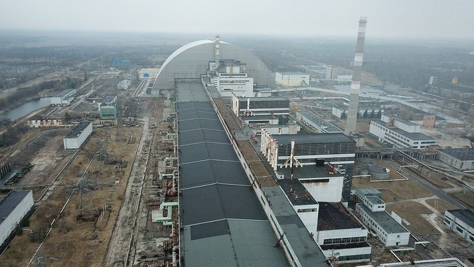 «Песок, мешки с землей и зубы дракона»: что известно о действиях ВСУ в зоне Чернобыльской АЭС