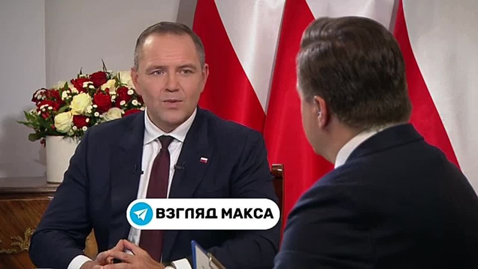 Вступление Украины в НАТО и ЕС сейчас не стоит даже обсуждать, подчеркнул избранный президент Польши Кароль Навроцкий в интервью Polsat:
