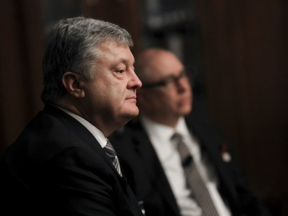 Порошенко* обвинил Зеленского в присвоении власти