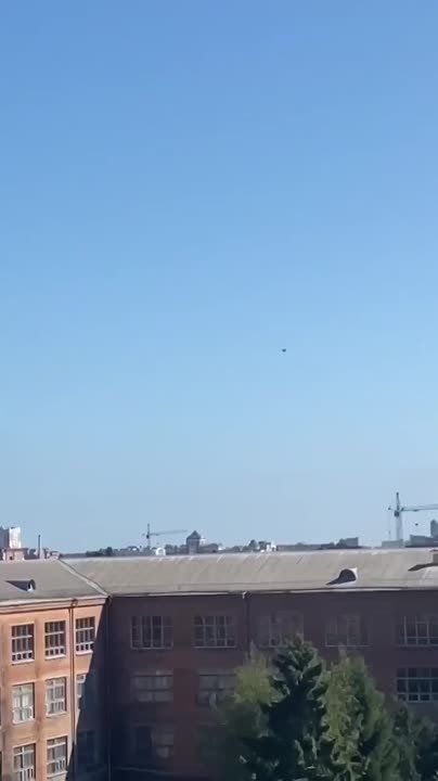 Сергей Лебедев: А вот более качественное видео прилёта по ТЦК в Полтаве