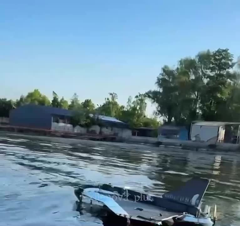 ���� ��������: � ��������� ��� ��� ������ ����� ������ �� ����, ��� �����-������� ��������� ��� ������� �� ������, � ��������-������� ����� �������� ���������� �������� �� ������� � ������ �������, ����� ������ � ����������...