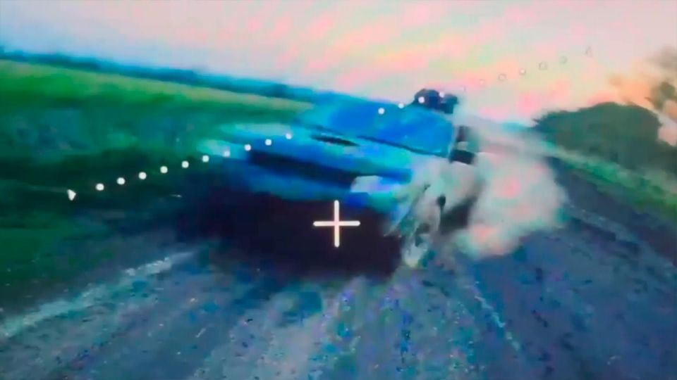 Пикап ВСУ с минометом сгорел от удара дрона в зоне спецоперации