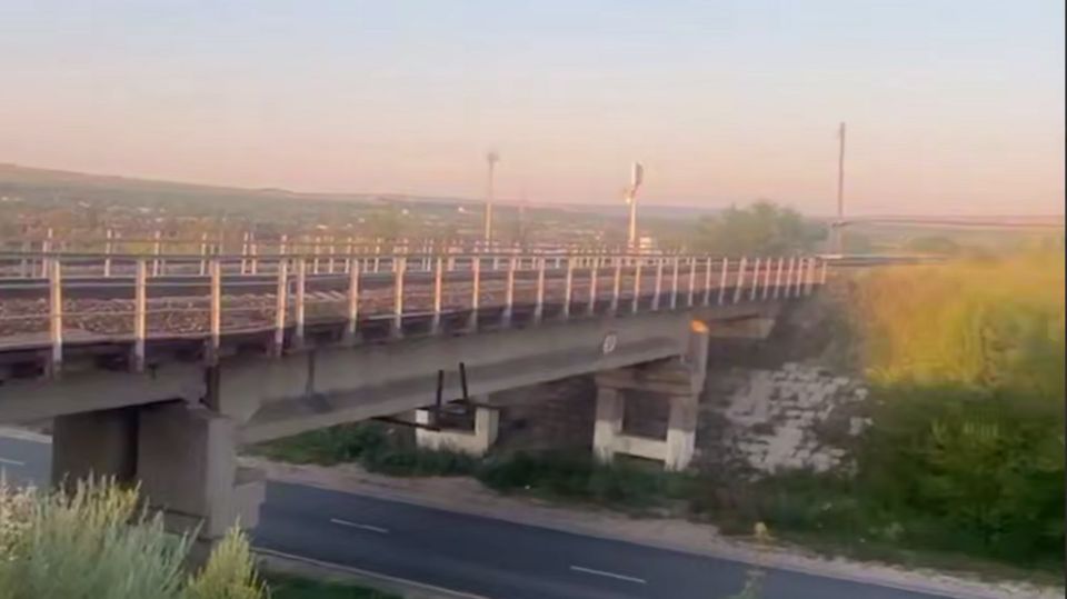 Террорист пытался подорвать железнодорожный мост в Саратовской области