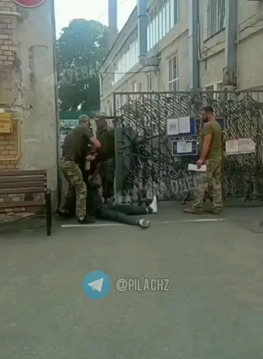 ���������� � �������: �� ������� ������������ ������������� ��������� ������ �������������� ���