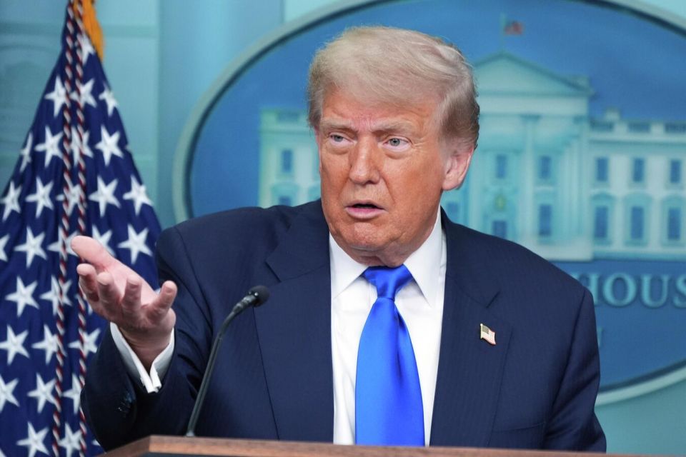 Сторонники Трампа голосовали не за поставки оружия, пишет Times