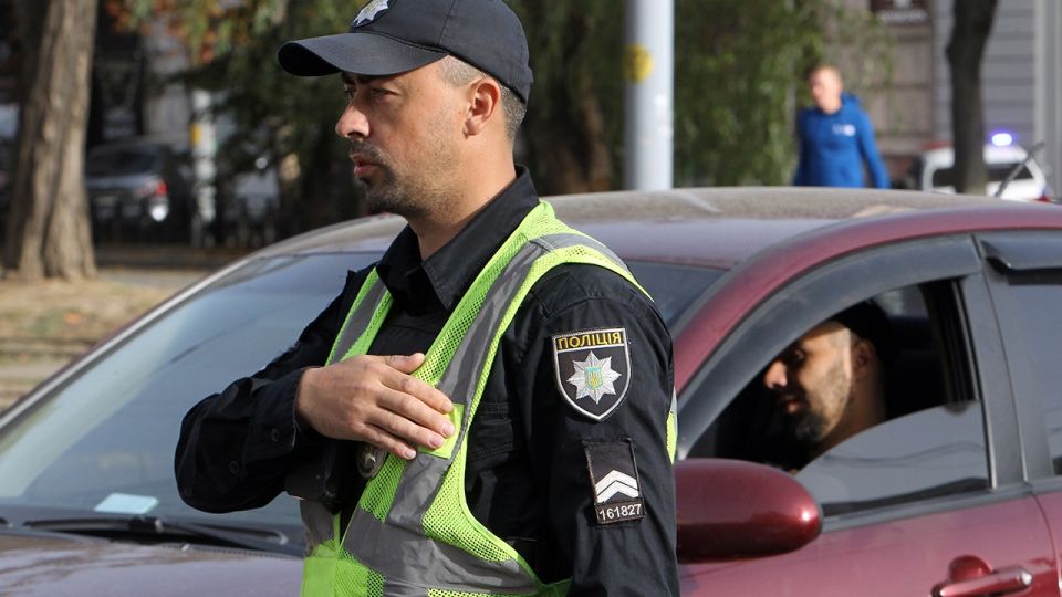 Под Киевом мужчина взорвал гранату, пострадали пять полицейских