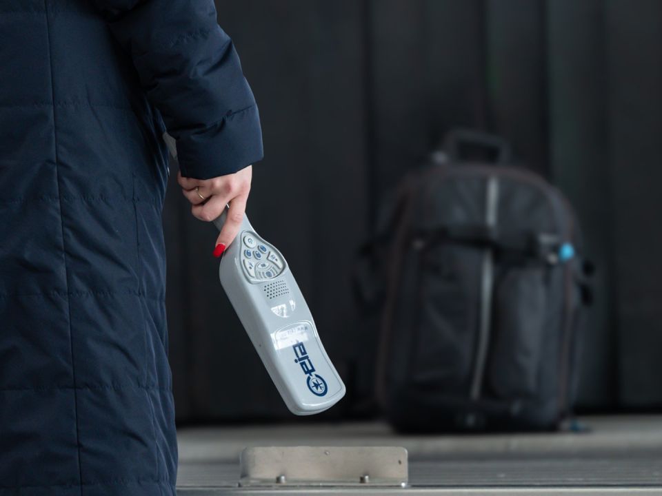 ТАСС: украинцам на десятилетия запретили въезд в РФ из-за контента в телефоне