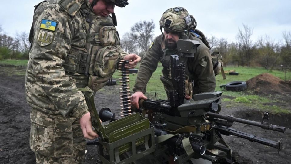 Всего одна записка остановила поставки американского оружия Украине: что в ней было