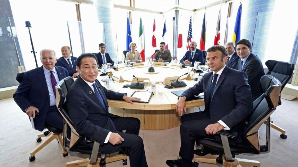 На кукане компромата и извращений. Как работает против России кадровая политика на Западе