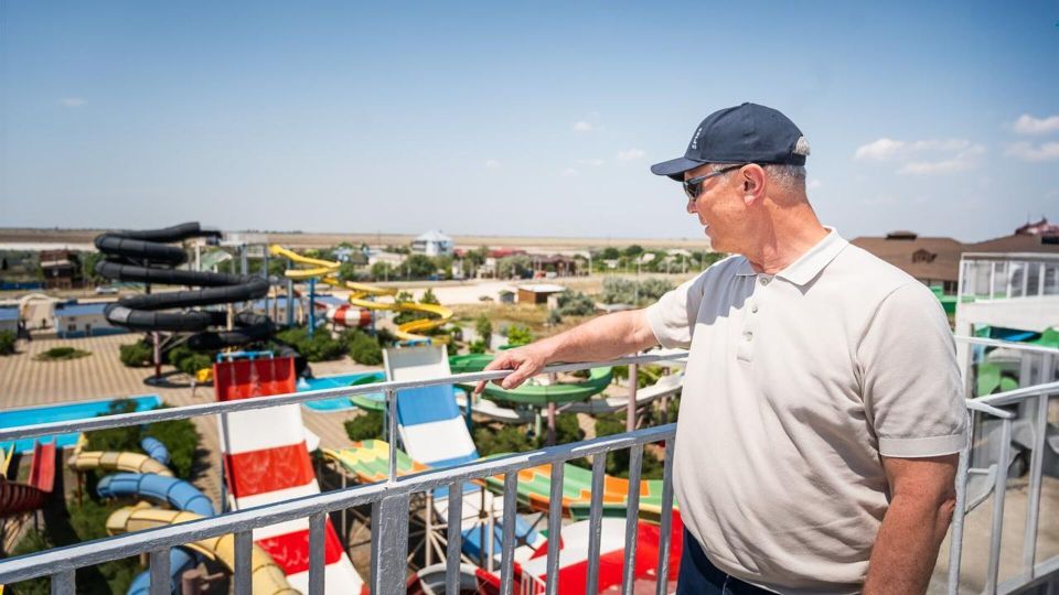 Аквапарк на Арабатской стрелке открыт после восстановления: новые забавы и бесплатный отдых для детей