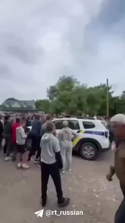 ������� ������ ������� � ��� � ������������� �������: ������ ������ �� �� ��������� �� �����, ������� ������� ����