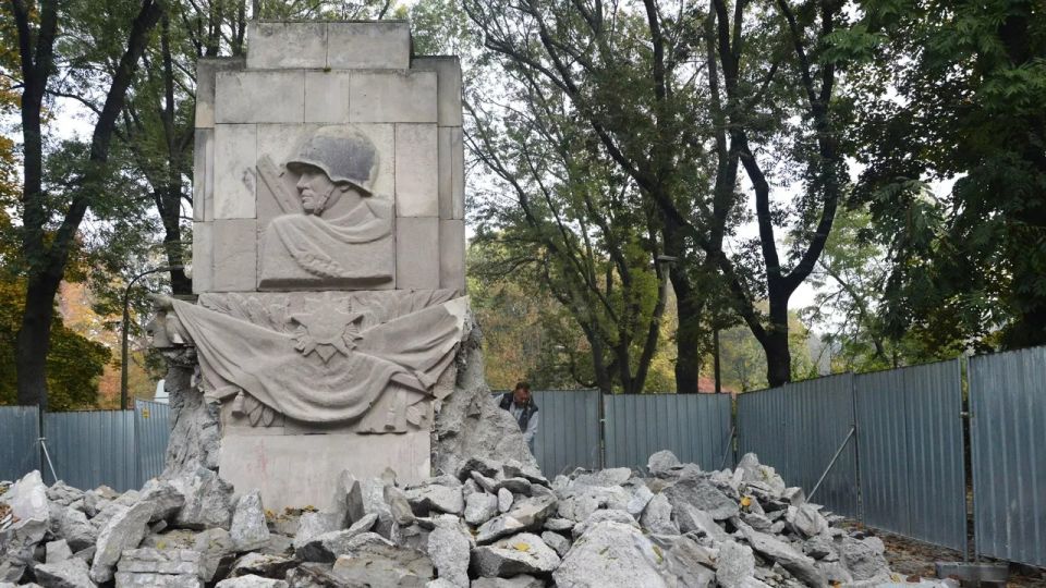 ��������� ���� �������� ����� ������ � ������� �������������