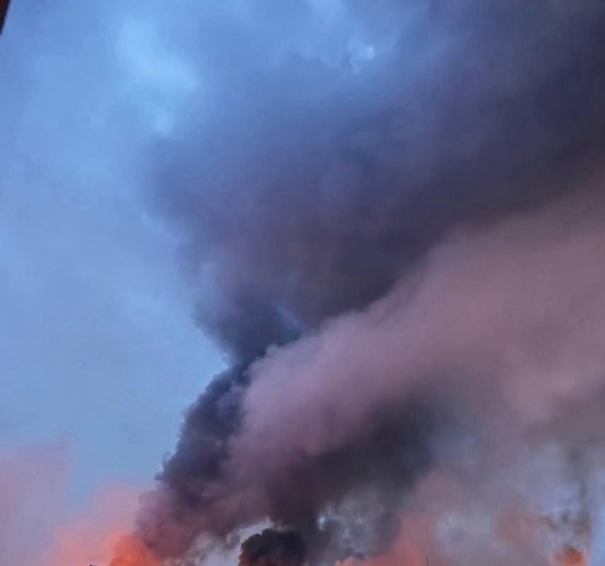 21 июля 2025 года.. • 00:05 Одесская и Харьковская области - взрывы. Герани/Герберы