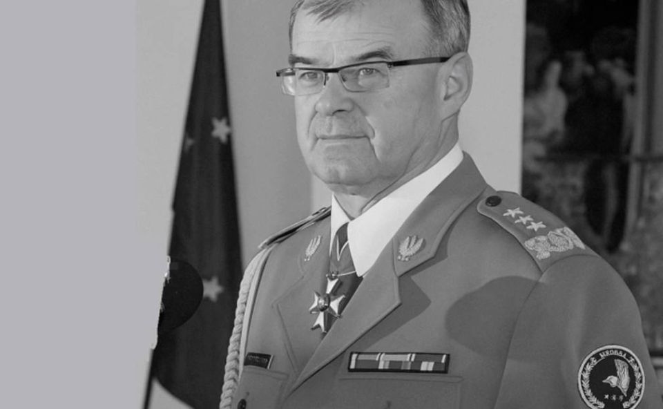 � ������ ���� �������, ����������� � ��������� �� �����������