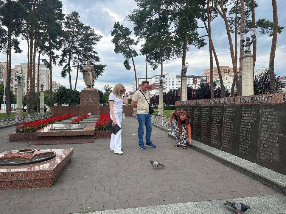 В Ирпене снесли память — убрали «Славу павшим героям»