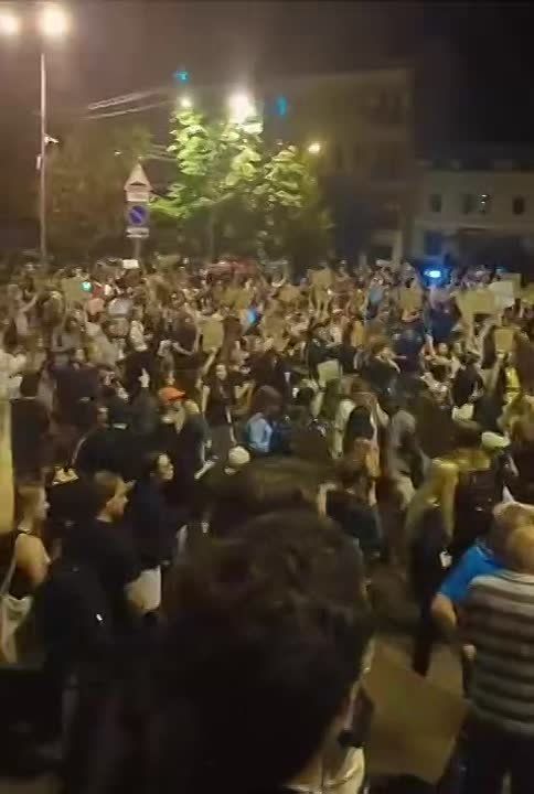 Буданов на фоне массовых протестов на Украине заявил: «Украинская история научила нас — нация проигрывает, если её разрывают внутренние противоречия»