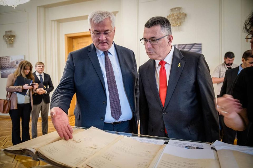 23 ���� �����. �������