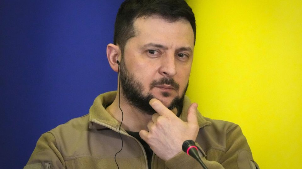 Власти Украины стали врагом для своей страны – Politico