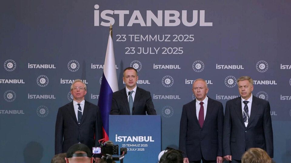 В Турции прошел третий раунд переговоров делегаций России и Украины